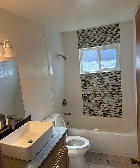 819 Washington Ave #A — Photo 2