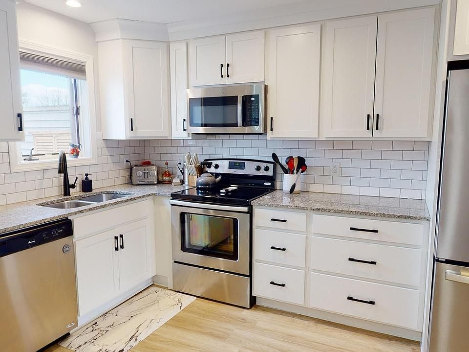 1st image of 826 Ohio St APT 17