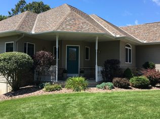 1364 Ridgewood Dr, Winona, MN 55987