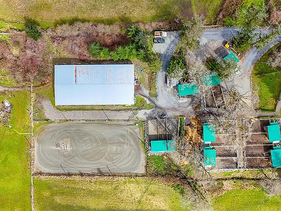 5th image of 4040 Holland Ave