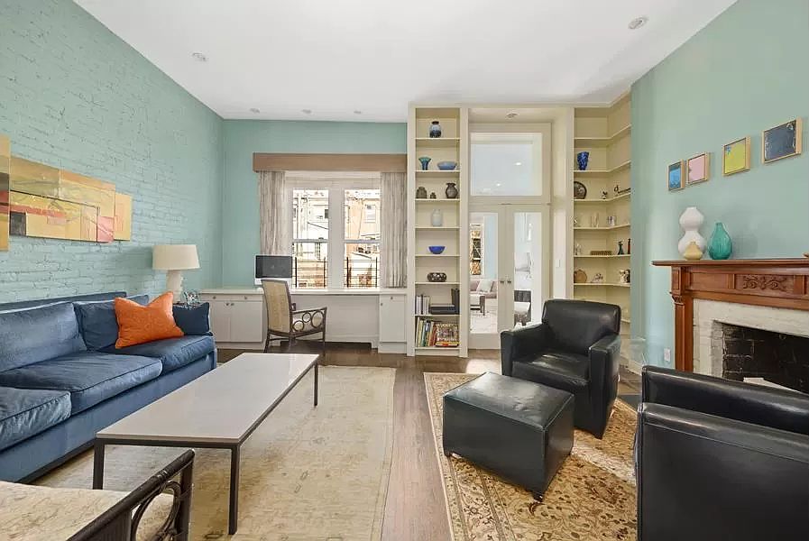 1st image of 121 W 77th St APT 2