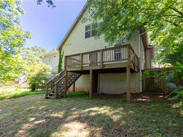 1371A Clermont Ave — Photo 31