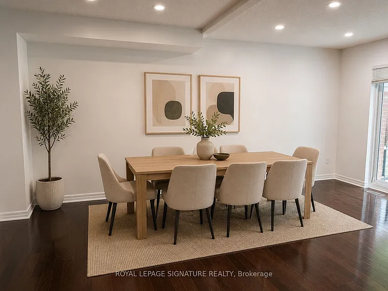 602 Gibney Cres — Photo 3