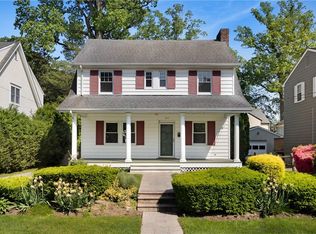 240 Nelson Rd, Scarsdale, NY 10583