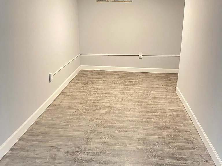 Extra space (basement)
