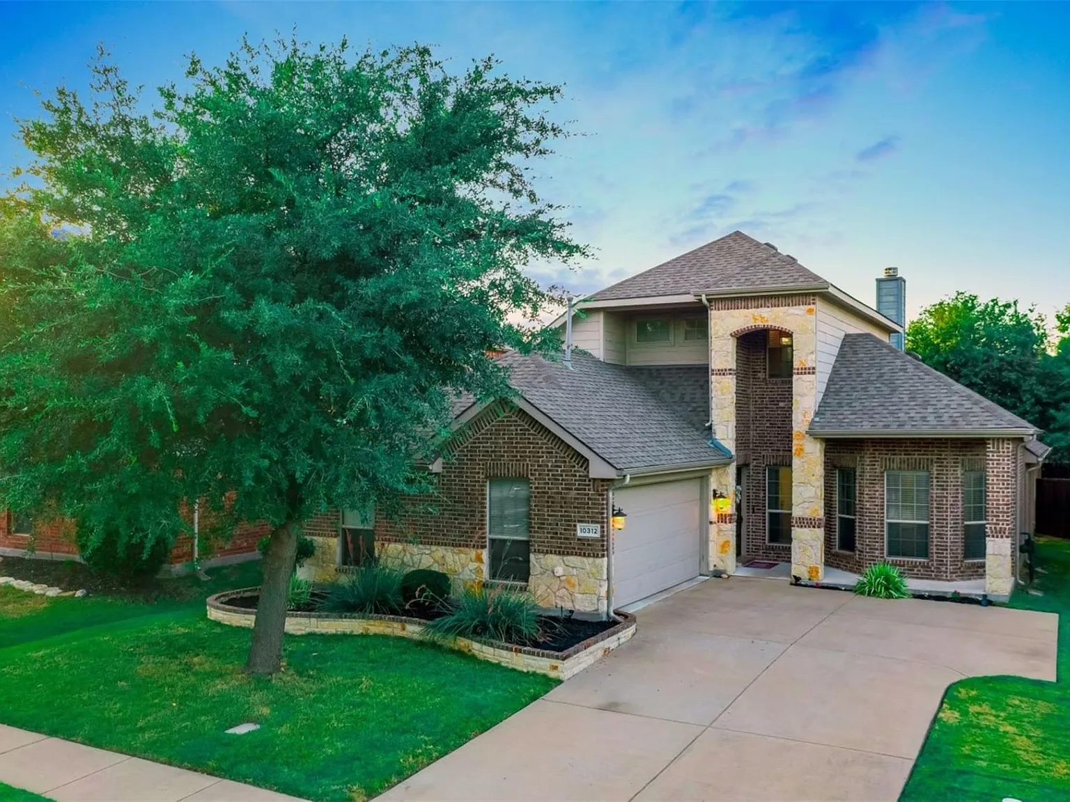 4 bed, 2409 sqft, $2,650 — Photo 1