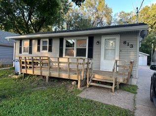 813 E 27th St, Des Moines, IA 50317