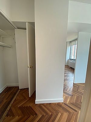 3rd image of 360 E 88th St APT 10D