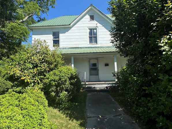 723 Pee Dee Ave, Albemarle, NC 28001