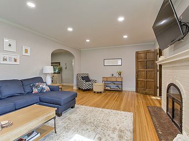 1800 N 52nd St, Omaha, NE 68104 | Zillow