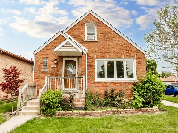 3700 W 69th St, Chicago, IL 60629