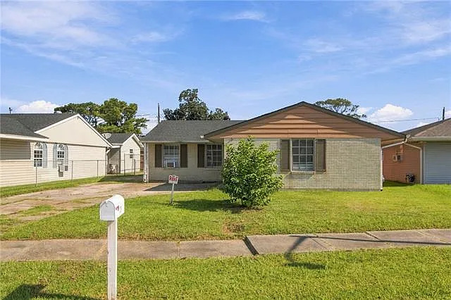 128 Jacqueline Dr