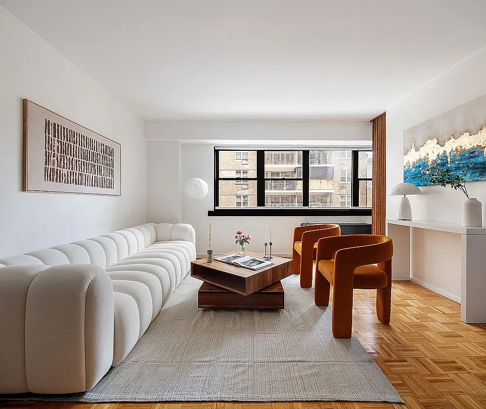 235 E 87th St APT 5G photo 1