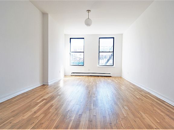 2nd image of 257 W 116th St APT 4E