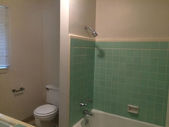 2nd image of 1040 E Elizabeth St