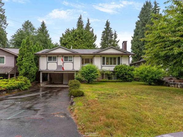 2599 Masefield Rd, North Vancouver, BC V7K 1Z8