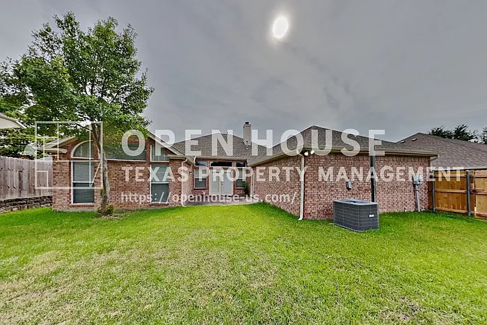 2906 Saint Vincent Dr — Photo 18