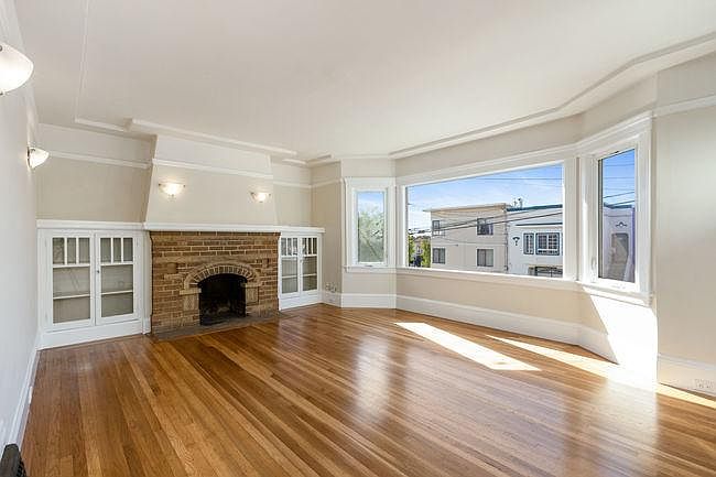 1st image of 786 40th Ave