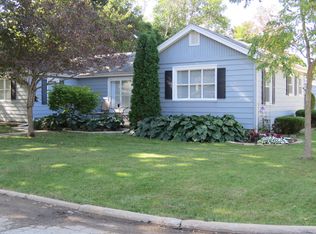 31 University Ct, Normal, IL 61761