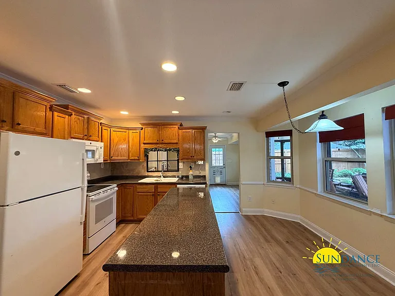 103 Azalea Cir — Photo 8