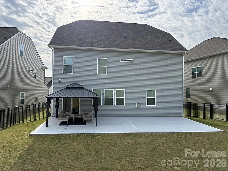 263 Kennerly Center Dr — Photo 17