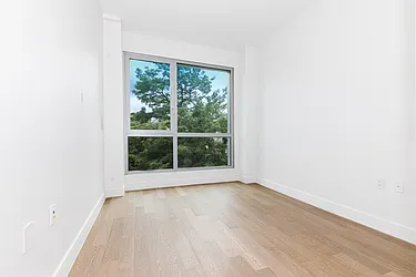 Rented by MaxInvest Real Estate, Inc.