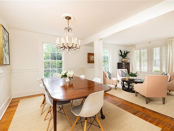 4th image of 2534 Brookwood Dr NE