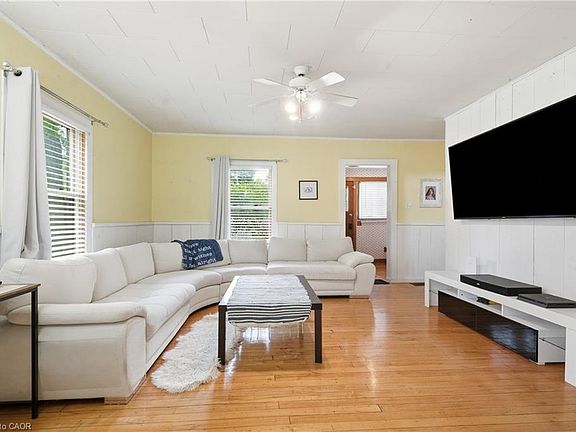 3rd image of 633 Point Abino Rd S