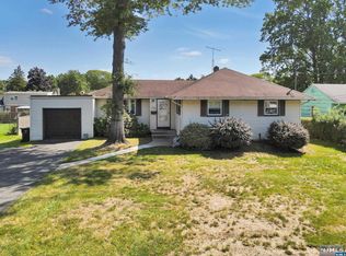 356 Bullard Ave, Paramus, NJ 07652