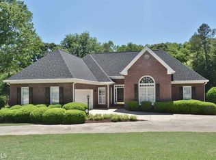 238 Magnolia Dr, Winder, GA 30680