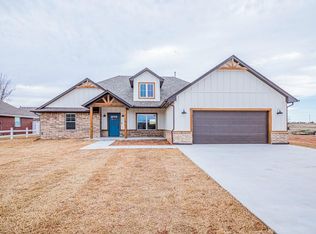 1905 Pinehurst Dr, Perry, OK 73077