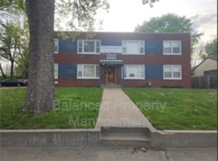 2021 SW Mission Ave APT 8, Topeka, KS 66604