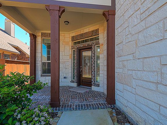 3rd image of 17611 Murrayfield Ct