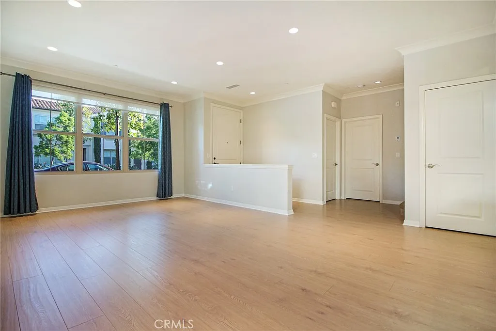 3 bed, 1614 sqft, $4,500 — Photo 4