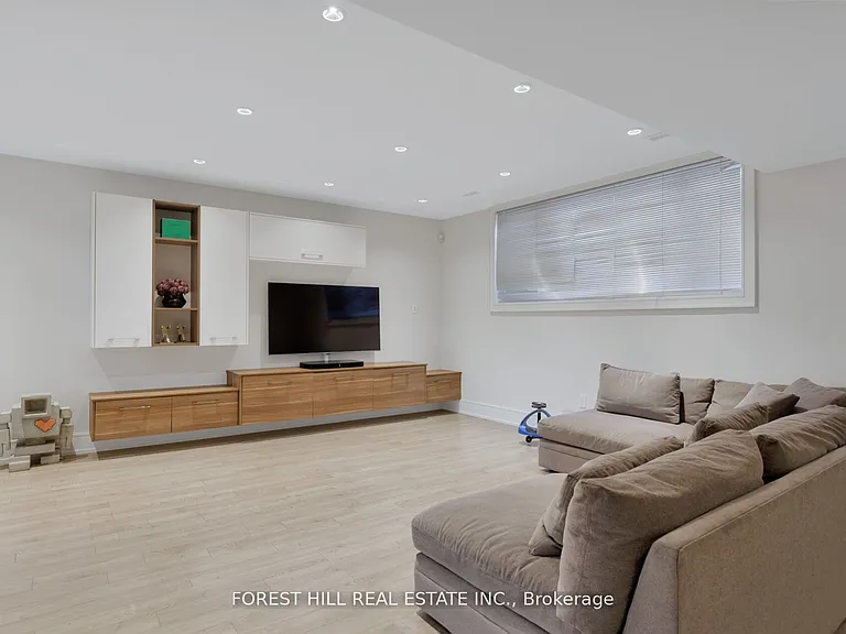 8 Nora Rd — Photo 41