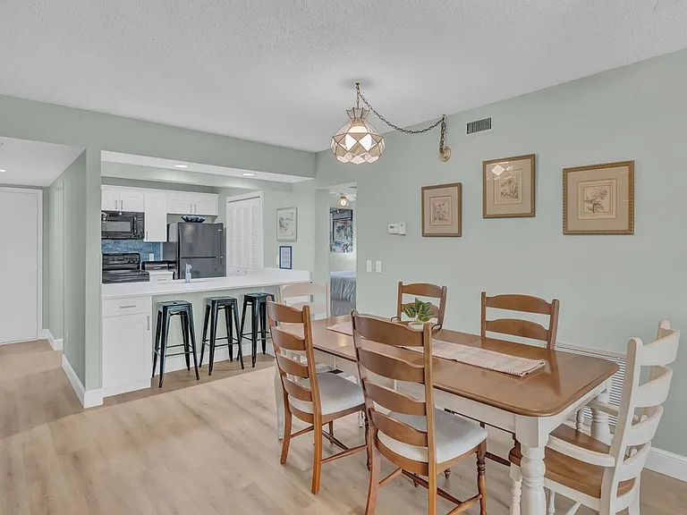 28 Plantation Dr #204 — Photo 7