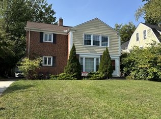 2840 Ludlow Rd, Cleveland, OH 44120