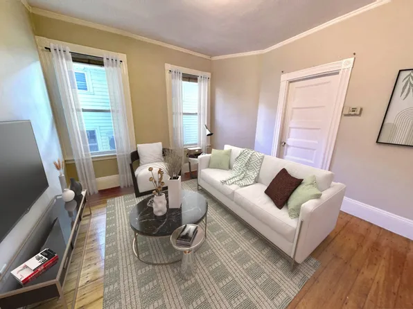 8 Douglass St #2R, Cambridge, MA 02139