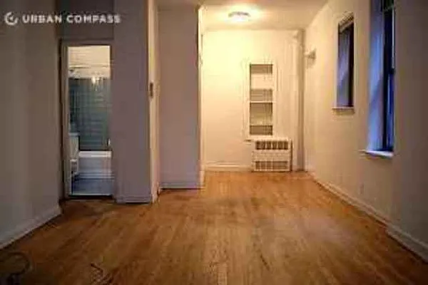 Rented by Compass | media 35