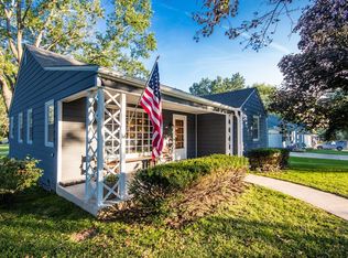 608 3rd St, Warrenton, MO 63383