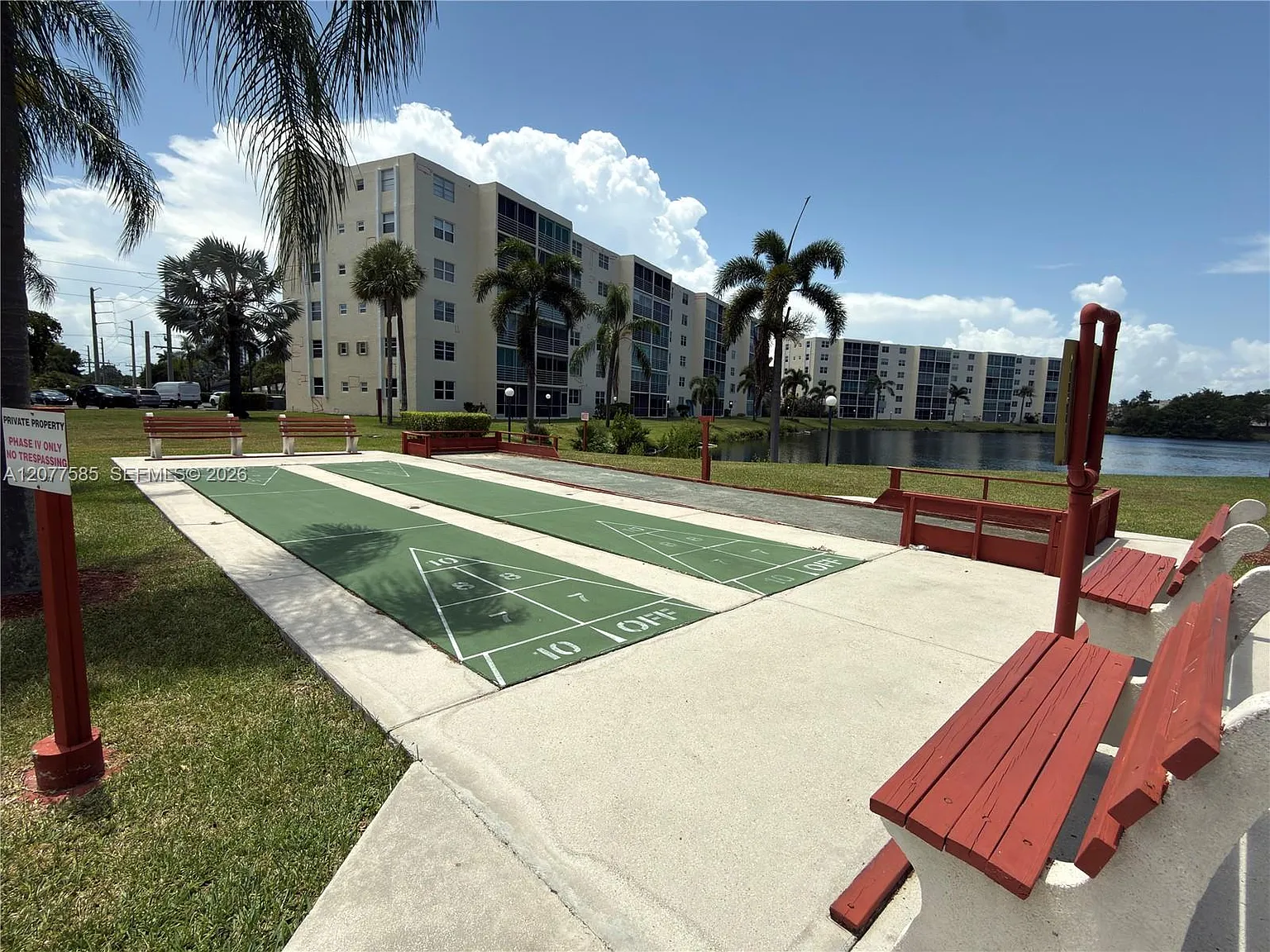 Meadowbrook Lakes View — Photo 2