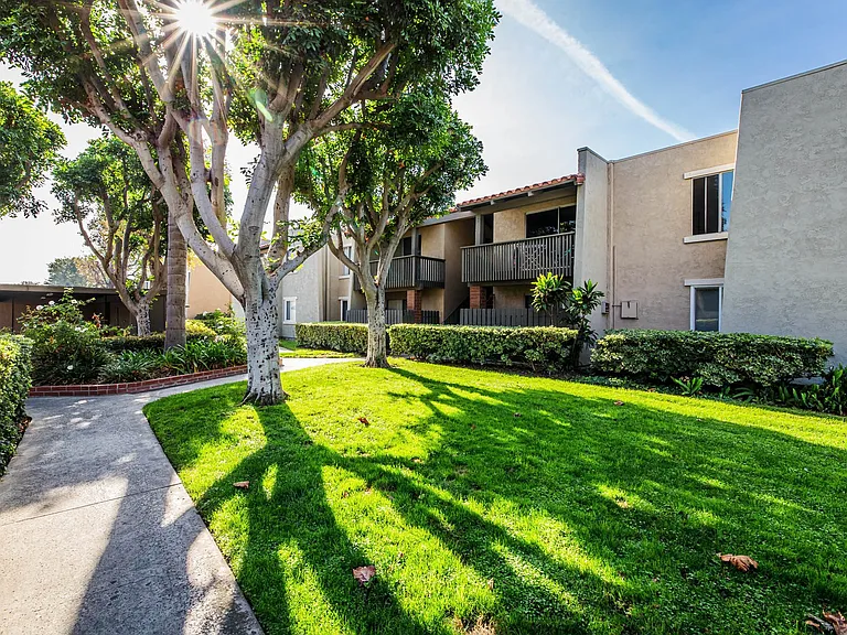 CASA GRANDE APARTMENT HOMES — Photo 6