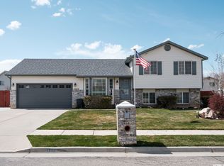 1669 N 725 W, Clinton, UT 84015