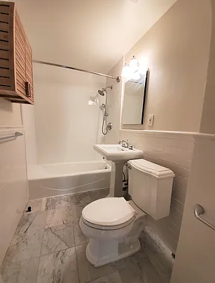 Rented by Amicourt LLC | media 31