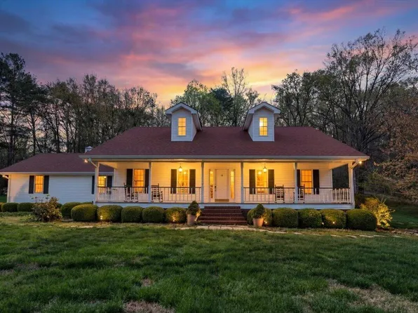 369 Sweetens Cove Rd, South Pittsburg, TN 37380