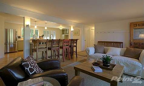 Living Room/kitchen