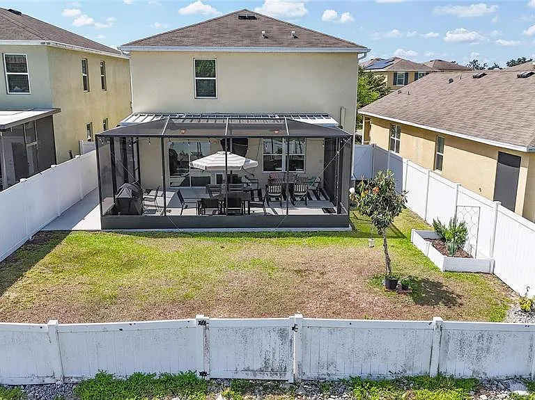 11176 Leland Groves Dr — Photo 68