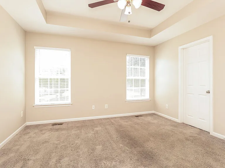4028 Kristen St — Photo 9