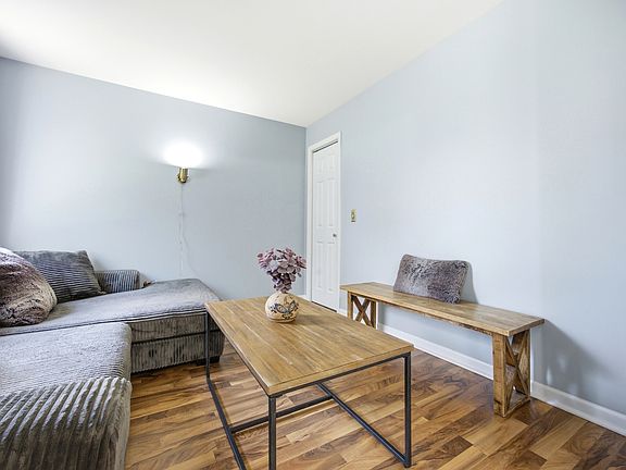 5th image of 2440 Bridgewater Dr #2440