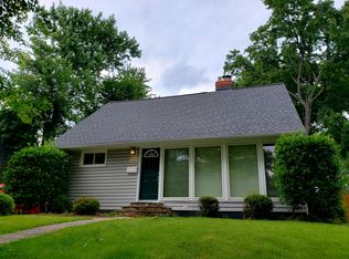 5923 Vandegrift Ave, Rockville, MD 20851